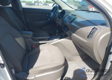 2016 Kia Sportage Lx z USA, uszkodzony, nr VIN KNDPB3AC1G7810189